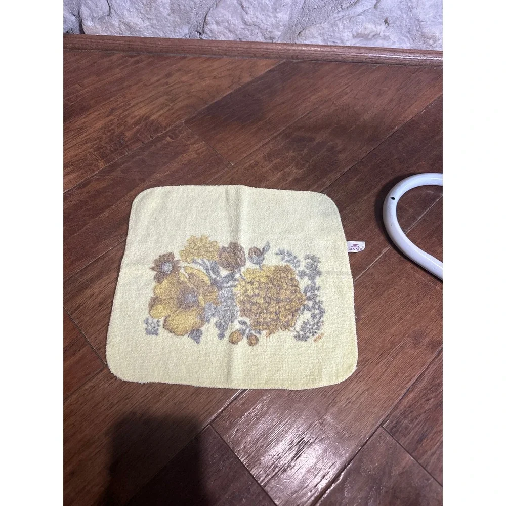 Vintage‎ Yellow Floral Bath Towel Retro Bathroom Decor Fringe